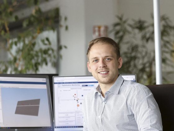 Philipp Oestringer am Arbeitsplatz